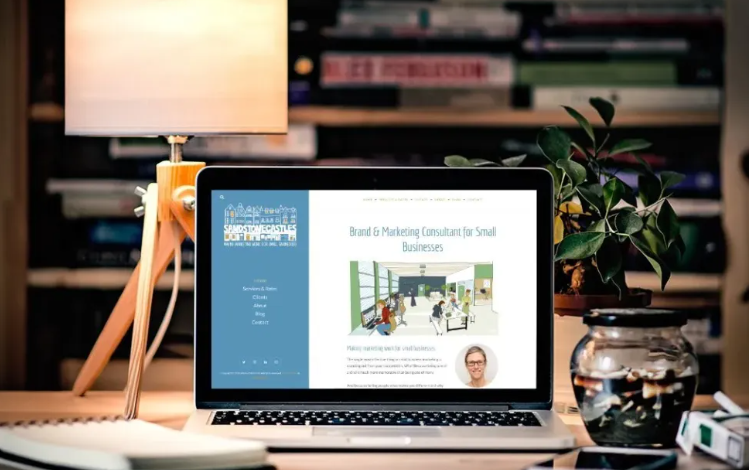 Building Bold: Best Tools for Creating a Strong Brand as a Startup